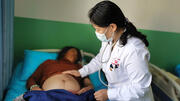 Dans une zone rurale de Chine, une formation en soins obstétricaux aide médecins et infirmières à renforcer leurs compétences
