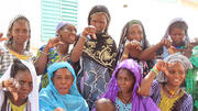 “He recuperado mi vida”: Cómo está prosperando una madre en Senegal después de la fístula obstétrica