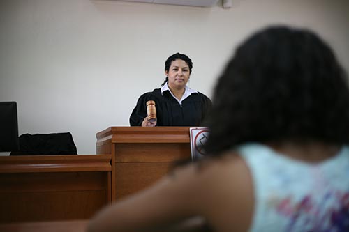 Judges in Nicaragua learn to see the world through the eyes of vulnerable  women
