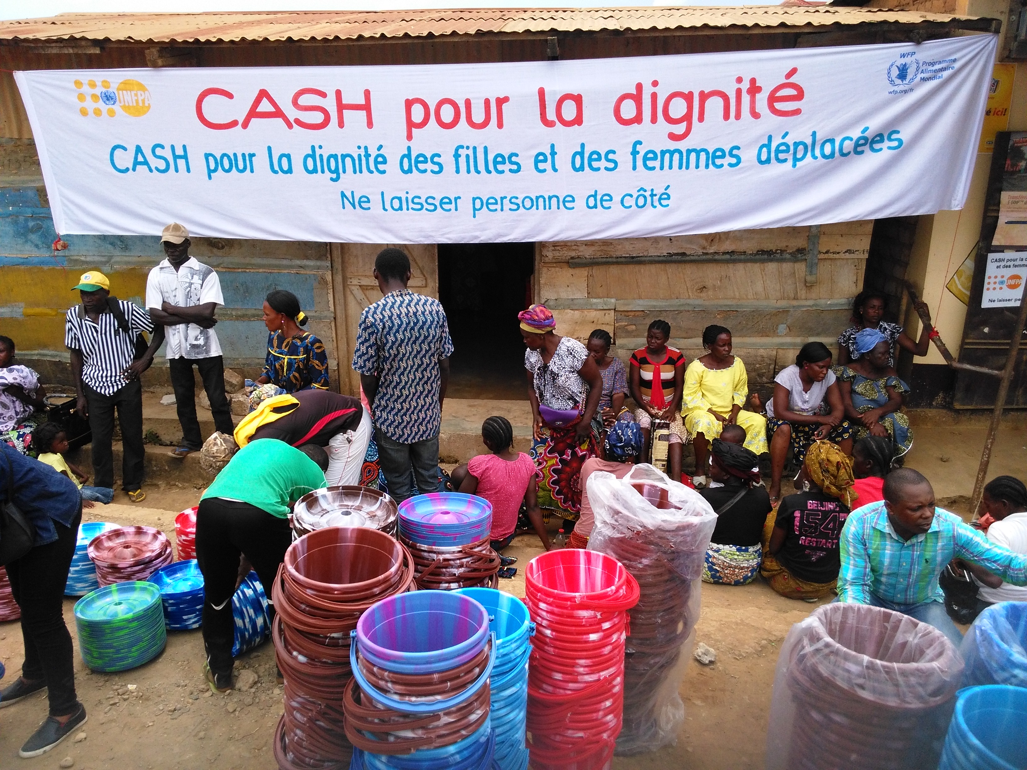 2,500 dignity kits distributed to displaced women and girls in Congo