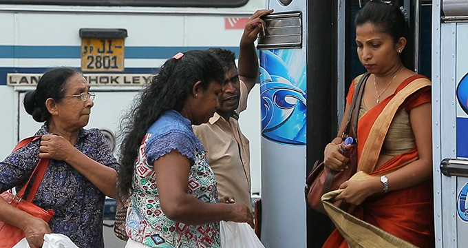 El Noventa por ciento de las mujeres de Sri Lanka han sido víctimas de acoso sexual usando transporte público