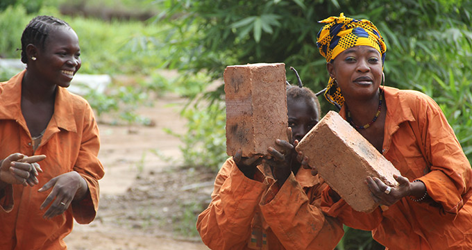 "Best friends" save women’s lives in war-weary Central African Republic