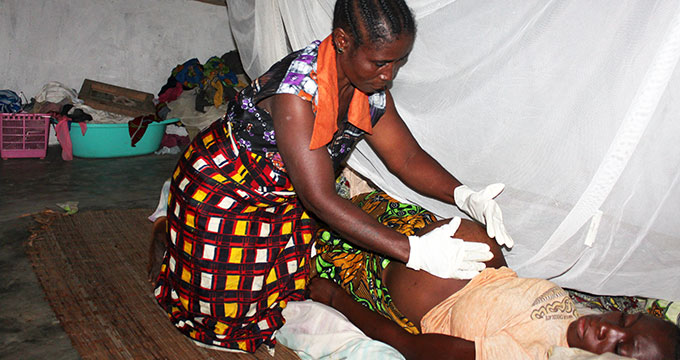 Pregnant in the shadow of Ebola: Deteriorating health systems endanger women 