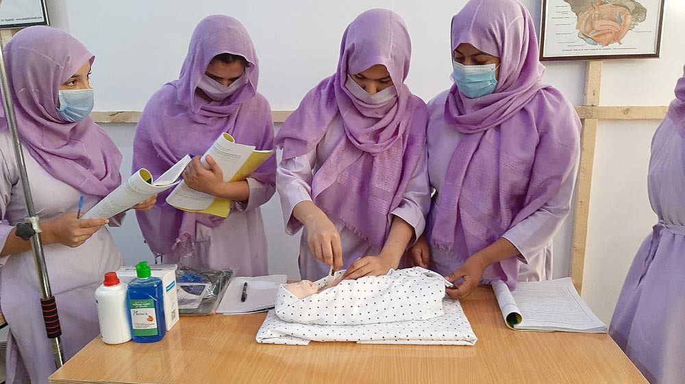 Student midwives persevere amid conflict and pandemic in Afghanistan 
