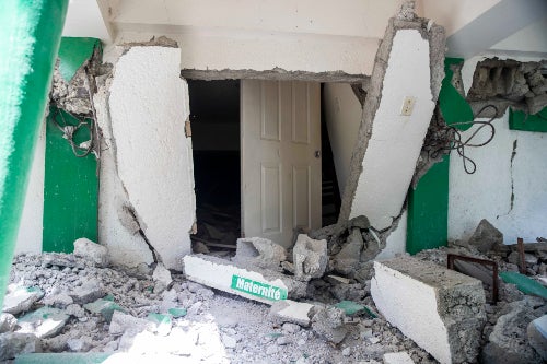 Earthquake-damaged hospital