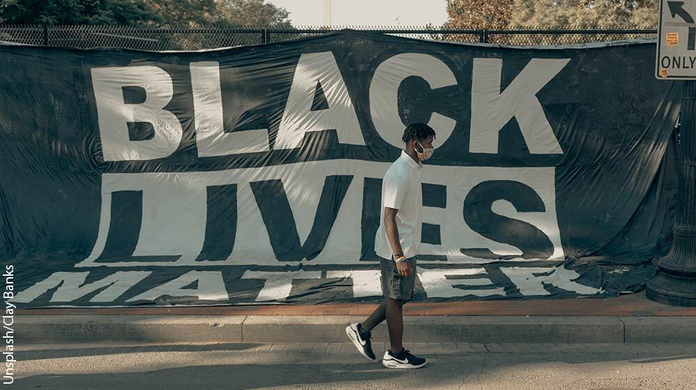 Acerca de las protestas las vidas de las personas negras importan y otras manifestaciones masivas en contra del racismo sistémico y la brutalidad policial