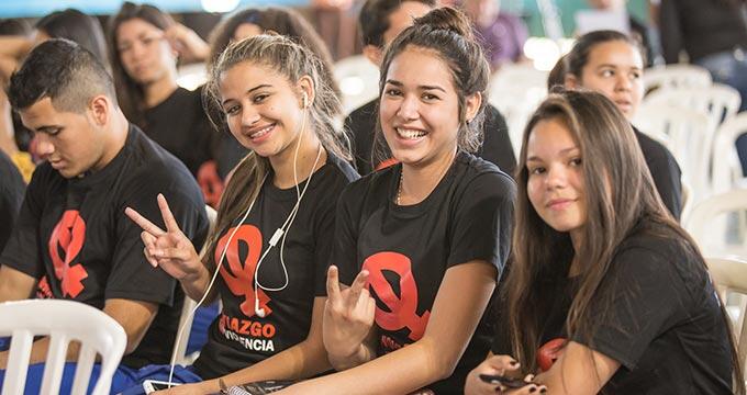 In Paraguay, urging young people to end dating violence