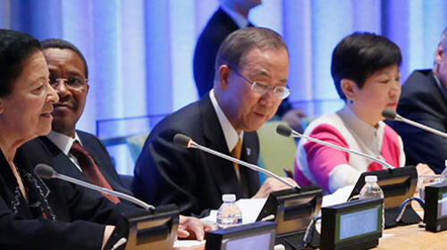 Munira Sha'ban, a renowned Jordanian midwife, speaks at a high-level UN event on improving the survival of women, newborns and children. Beside her are Tanzanian President Jakaya Kikwete, UN Secretary-General Ban Ki-Moon, Chinese diplomacy leader Li Xiaolin, and Special Envoy for Financing the Health Millennium Development Goals and For Malaria Ray Chambers. Photo credit: Stuart Ramson/UN Foundation