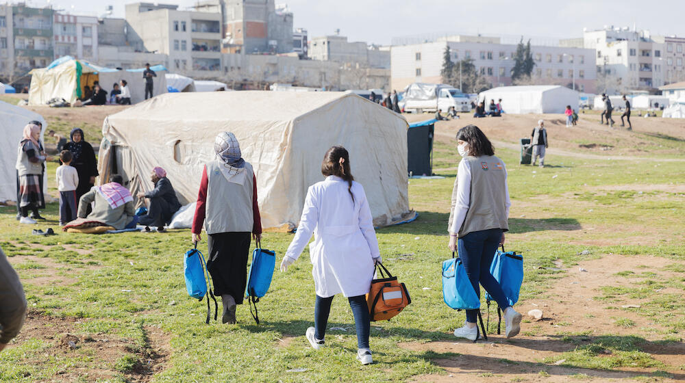 5 razones por las que las mujeres y niñas en Siria y Türkiye necesitan su apoyo urgentemente
