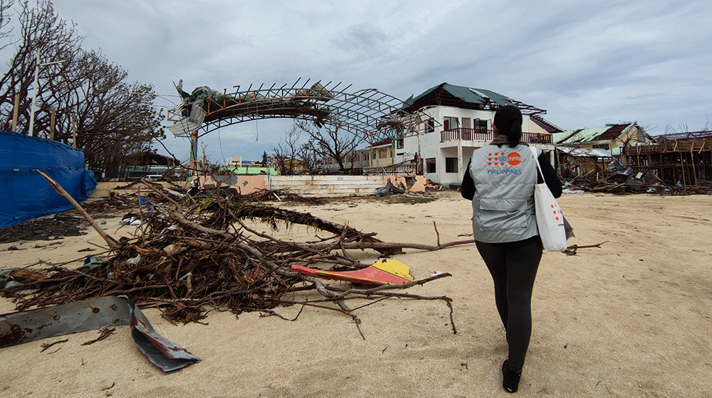Après la tempête, la crise : les besoins des femmes et des filles accrus après les ravages causés par un typhon aux Philippines