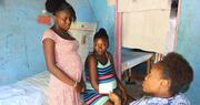 Dans les zones rurales d’Haïti, des cliniques mobiles fournissent des soins essentiels aux femmes et aux jeunes filles 
