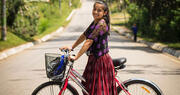 Bicicletas ofrecen un sabor de libertad a las niñas indígenas de Guatemala