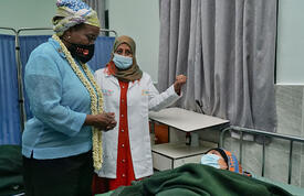 Dr. Natalia Kanem visits patient in Yemen